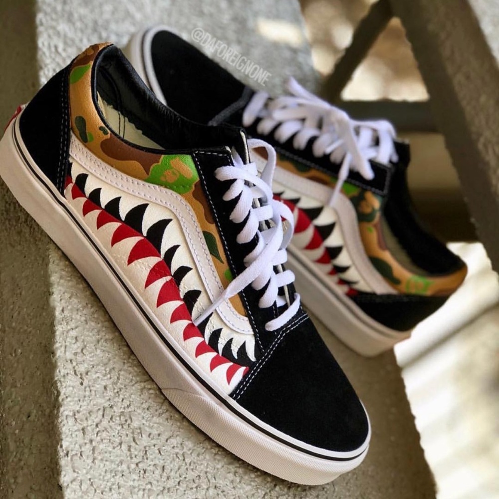 Custom “A Bathing Ape x Shark Teeth” Inspired Old Skool Vans